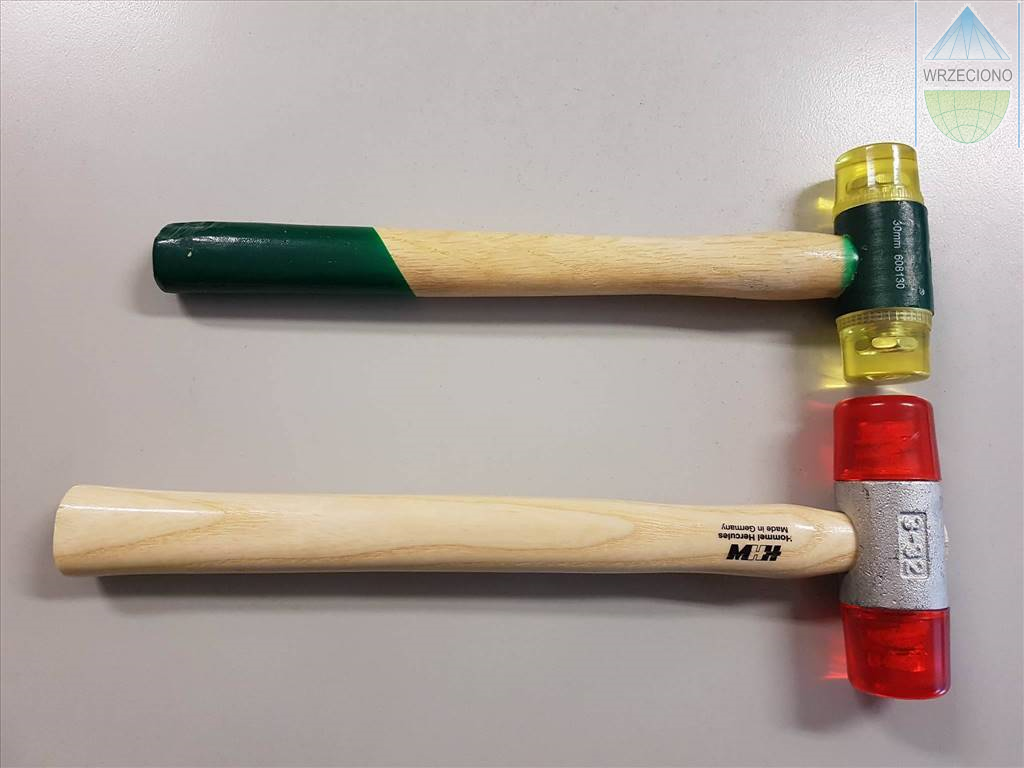 Młotek do listew przyszybowych, odbijający, D=32 mm, 350 g. 